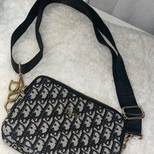 Copy, Beautiful Cross Body Purse✨